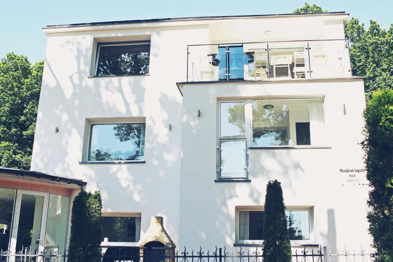 Pensjonat Jagoda B&B ミエンジズドロイェ エクステリア 写真